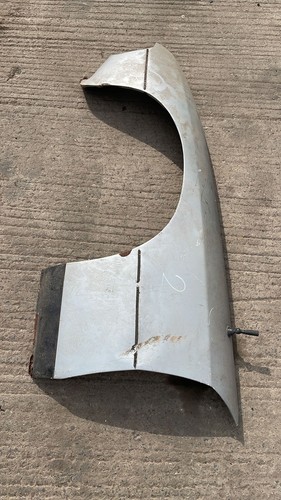 Porsche 924 left front wing