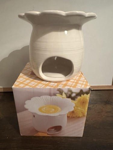 Ceramic daisy oil burner - ceramic,