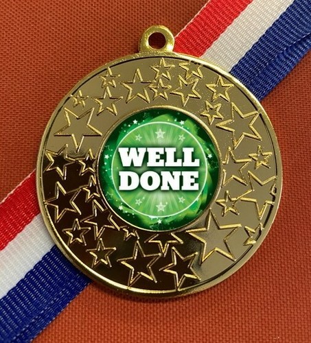 Well done medal with red - well,