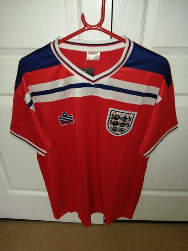 England 1982 world cup red - 1982,