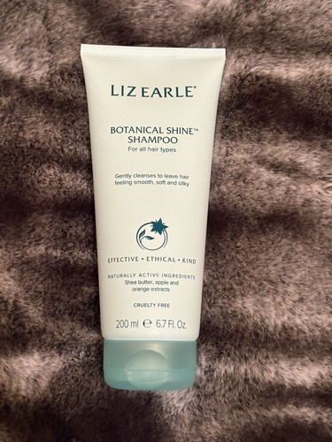 Liz earle botanical shine - liz,