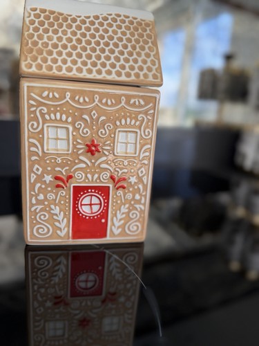 Gingerbread house ceramic - m&s,
