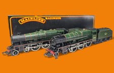 2 Mainline OO Gauge Jubilee Class Locomotives Leander & Orion Boxed