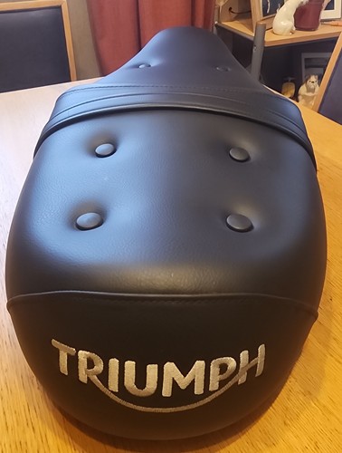 Triumph king and queen - king,