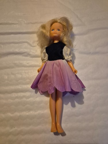 Vintage 1983 hornby flower - hornby,