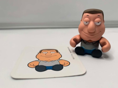 Kidrobot family guy joe - kidrobot,