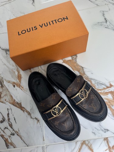 Louis vuitton flat shoes - louis,