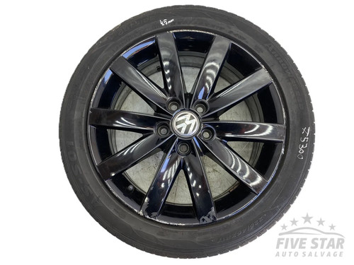 Golf r17 alloy - wheel, with