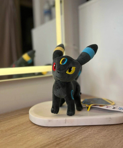 Half shiny umbreon pokemon - half,