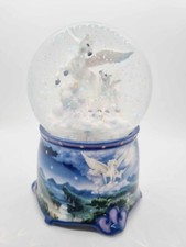 Musicbox World Kingdom 25175 Water Globe Unicorn Collectable Decorative Gift