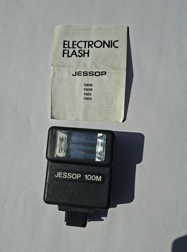 Jessops 100m shoe mount strobe - jessops,