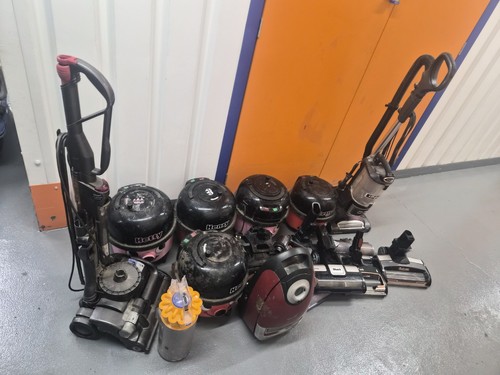 Job lot hoovers - lot, spares
