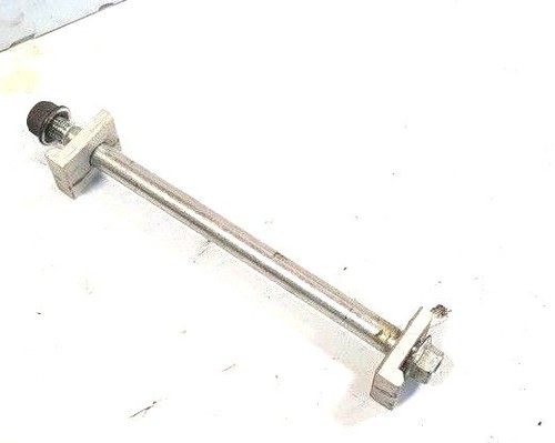 Rear wheel pin - rear,