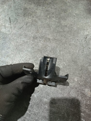 Bmw e30 touring - tailgate, lock