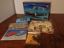 GUNZE SANGYO 1962 FORD THUNDERBIRD - 1/32
