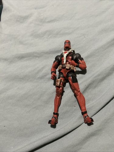 Deadpool action figure - deadpool,