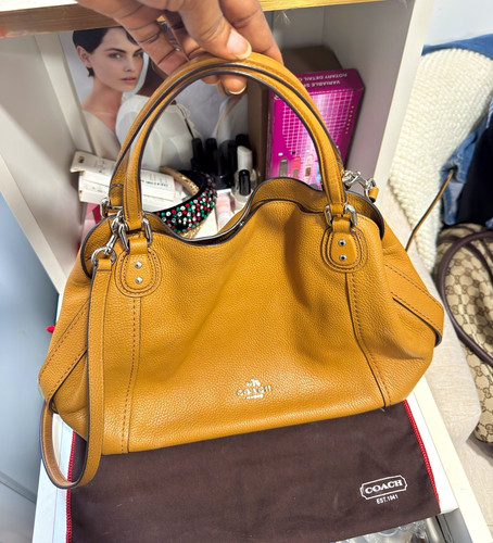 Coach tan pebbled leather - pebbled,