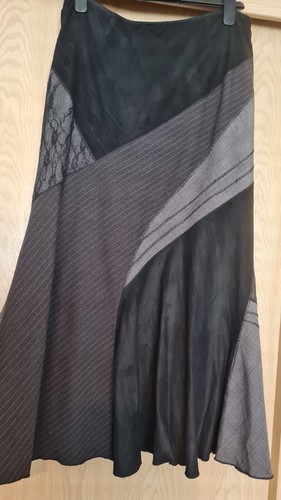 Ladies size 14 skirt - ladies,