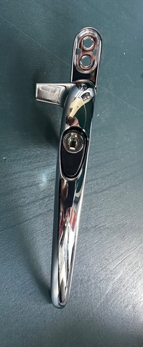 Yale chrome cockspur window - chrome,