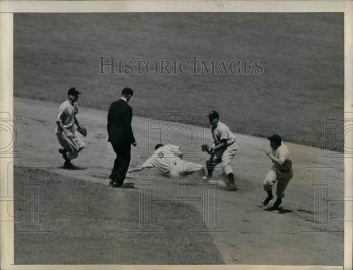 1944 press photo - press, yankee