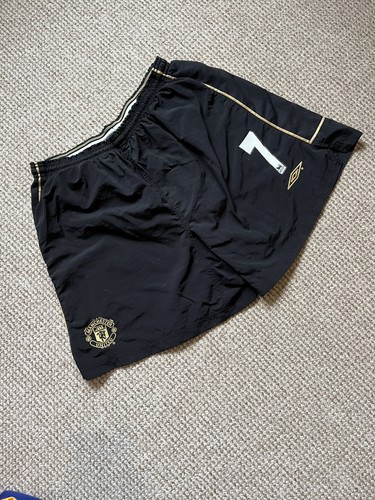 Manchester united shorts - united,