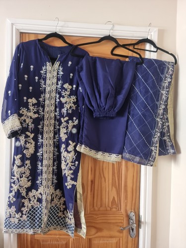 Navy blue embroidered piece - blue,