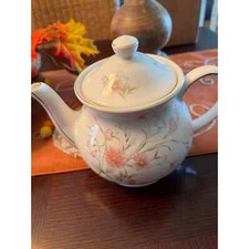 Windsor fine bone china teapot