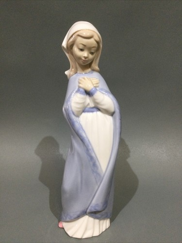 Nao lladro figure girl - nao, by