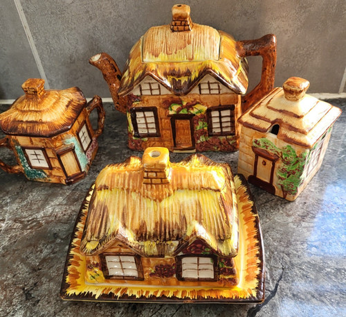 Cottage ware pottery - cottage, pottery.