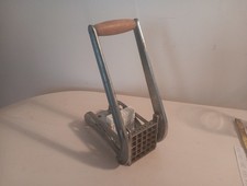 Retro Vintage ‘The VILLA Potato Chipper’ Chip Cutter Slicer Wooden Handle C.60's