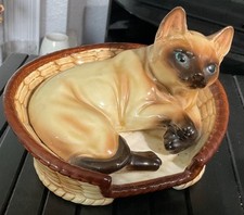 VINTAGE SIAMESE CAT IN BASKET