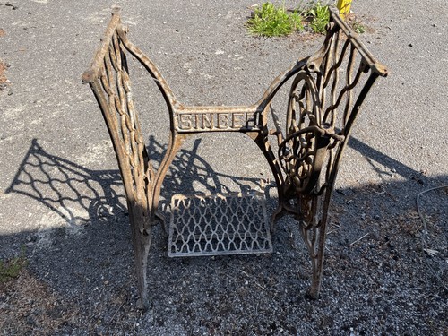 Vintage singer sewing machine - vintage,