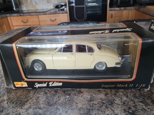 18th scale jaguar 11 - scale, in