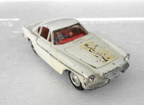Corgi toys volvo p1800 - corgi,