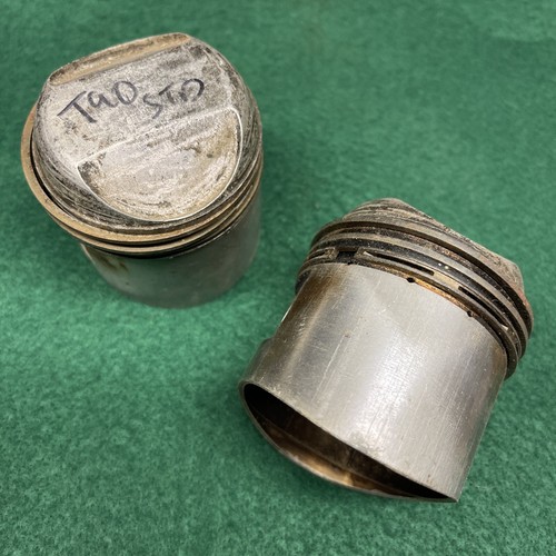 Triumph tiger t90 pistons - triumph,