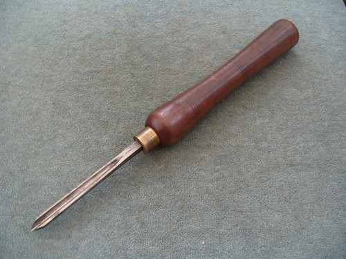 Wood turning gouge by - 5/16",