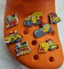 7 Shoe Jibbitz charms diggers