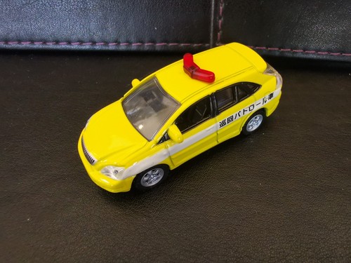 Yellow toyota harrier lexus - toyota, (lexus