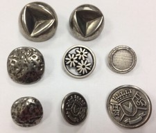 METAL BUTTONS x 4 retro