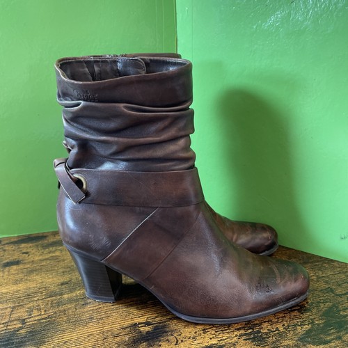 Caprice brown leather patent - brown,