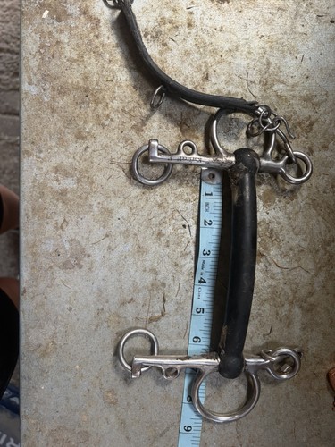 Rubber pelham straight bar - straight,