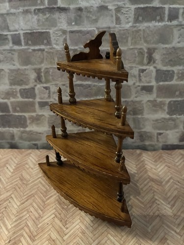 Dolls house scale - house,