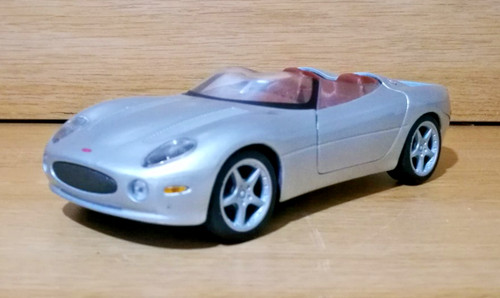Welly jaguar xk180 scale - welly,