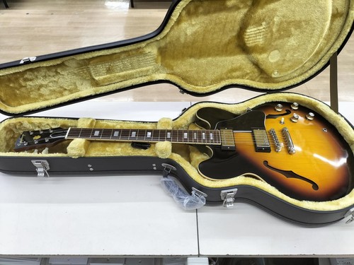 Epiphone inspired gibson - by,