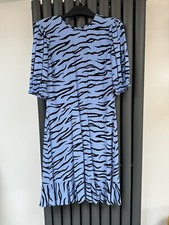 New Ex Chain Store  blue and