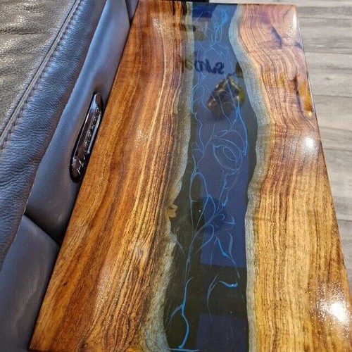 Blue epoxy resin live edge - live,
