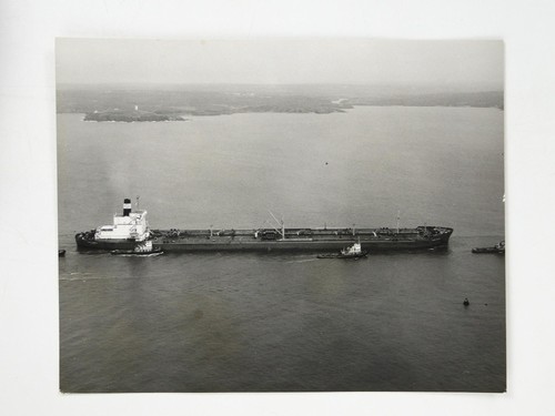 Esso mercia oil tanker ship - mercia,