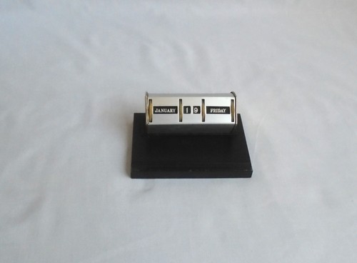 Vintage perpetual desk - vintage,