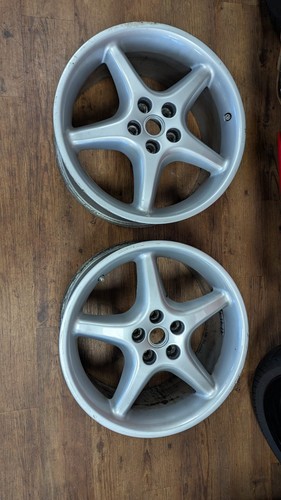 Ferrari 550 front wheel - 2, x