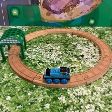 Wooden Railway THOMAS KNAPFORD